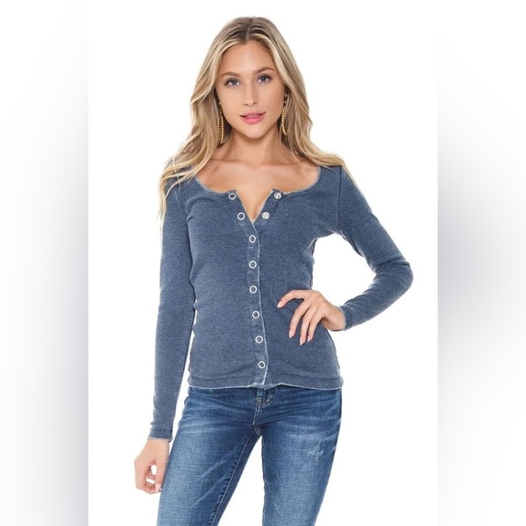 CHASER VINTAGE RIB LONG SLEEVE SNAP FRONT SCOOP NECK TOP | Black! NEW!!🖤 - Picture 1 of 6